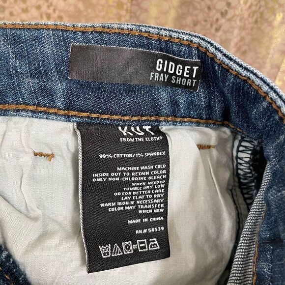 Kut From The Kloth Gidget Med Blue Low Rise Frayed Hem Jean Shorts 6 - Picture 7 of 7